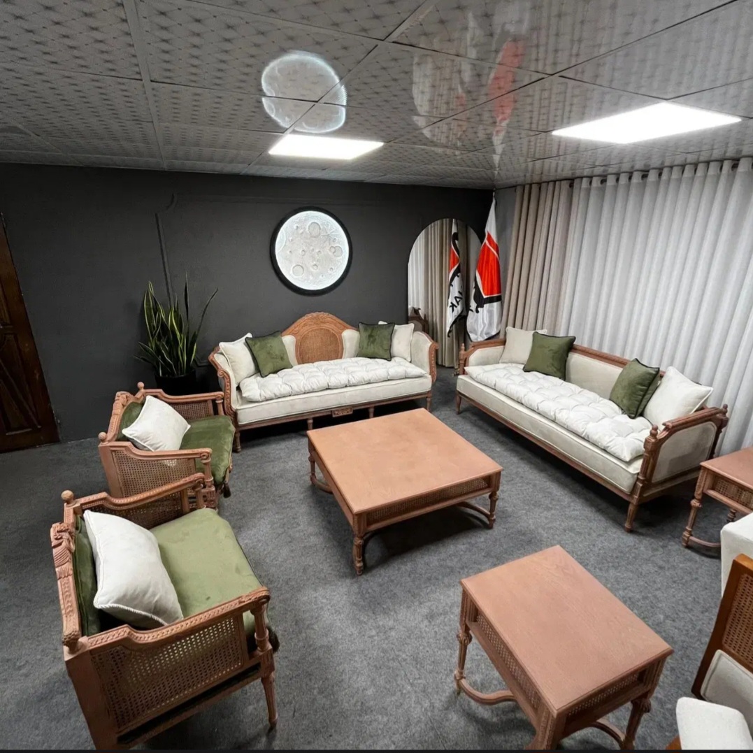 مبل کلاسیک ابزاری کاجی