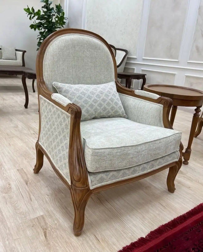 مبل کلاسیک ابزاری فرانسوی