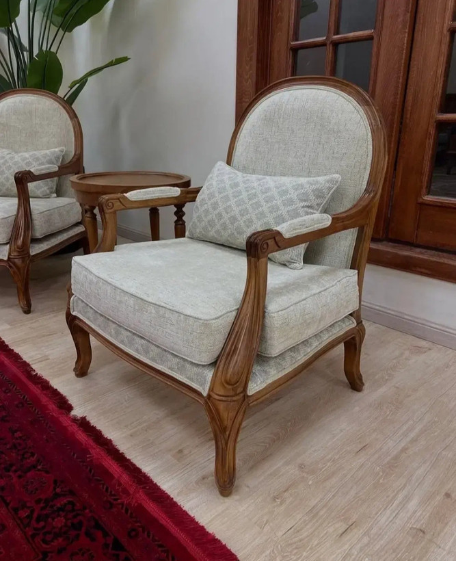 مبل کلاسیک ابزاری فرانسوی