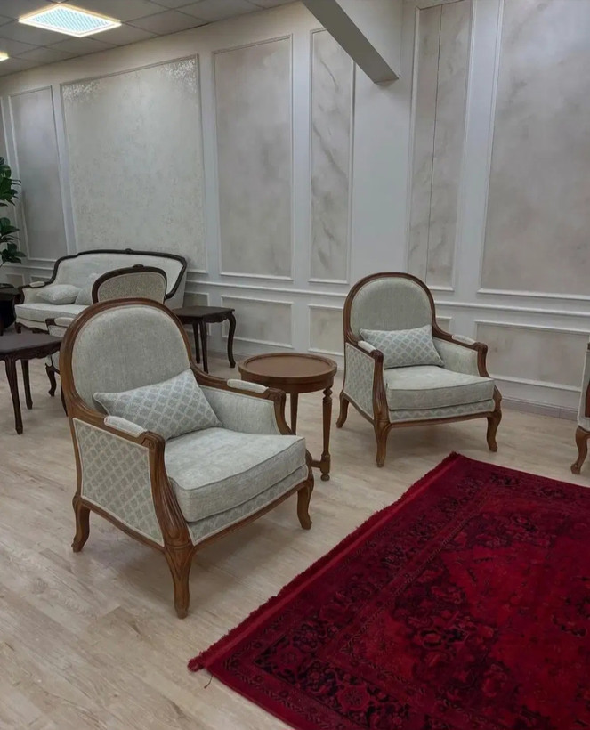 مبل کلاسیک ابزاری فرانسوی